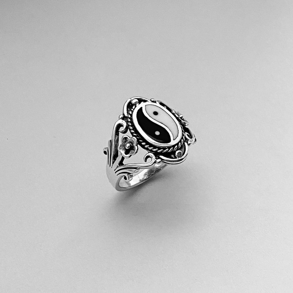 Sterling Silver Statement Yin Yang Ring with Flower, Yoga Rings, Balance of Life - Picture 8 of 12